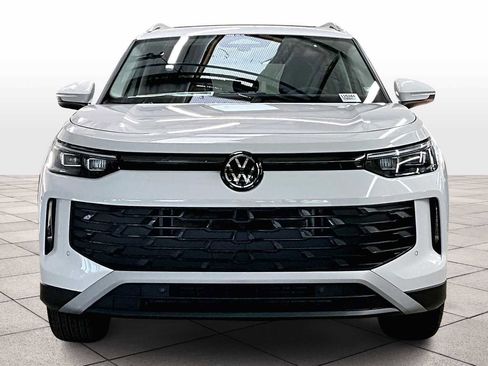 New 2026 Volkswagen Tiguan SE image 5