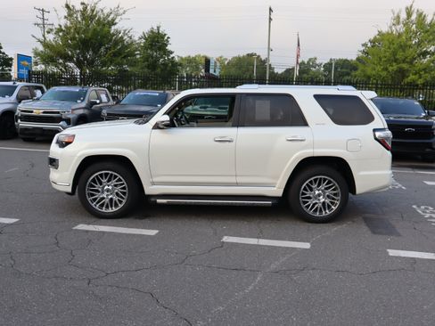 Used 2023 Toyota 4Runner Limited AWD/4WD image 7