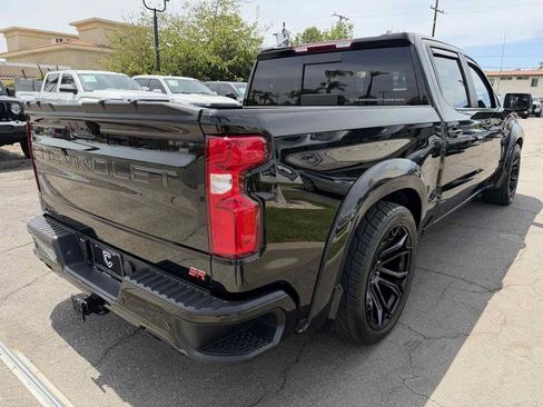 Used 2025 Chevrolet Silverado 1500 RST w/ Redline Edition AWD/4WD image 7