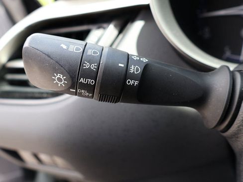 Used 2022 Toyota C-HR Limited image 42