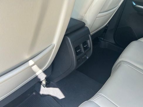 Used 2021 Cadillac XT4 Sport image 8