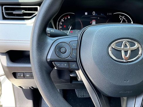 Used 2024 Toyota RAV4 XLE FWD image 10