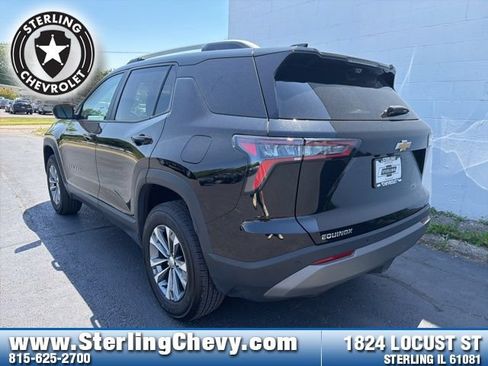 Used 2025 Chevrolet Equinox LT w/ Convenience Package II FWD image 3