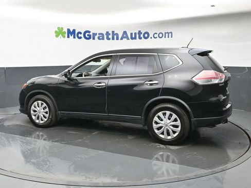 Used 2015 Nissan Rogue S FWD image 19
