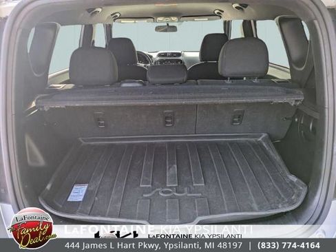 Used 2018 Kia Soul + FWD image 28