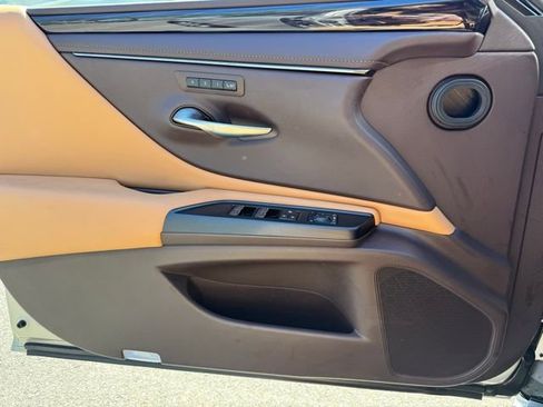 Used 2021 Lexus ES 300h w/ Premium Package FWD image 21