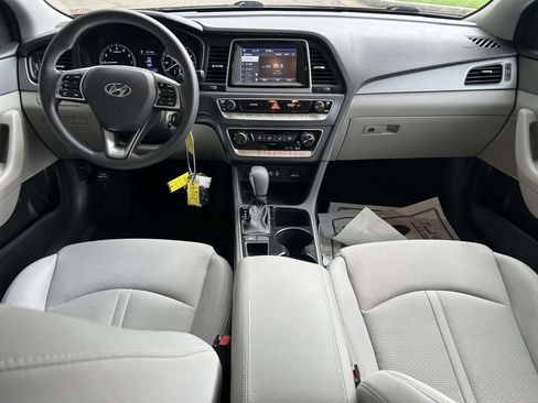 Used 2018 Hyundai Sonata SE FWD image 10