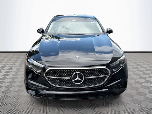 Used 2024 Mercedes-Benz E 350 4MATIC Sedan image 2