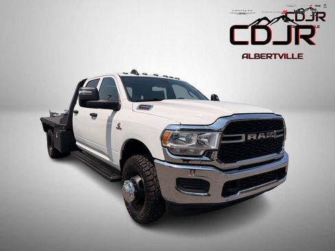 Used 2024 RAM 3500 Tradesman w/ Chrome Appearance Group AWD/4WD image 1