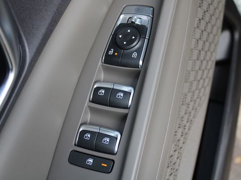 New 2026 Kia Carnival EX FWD image 26