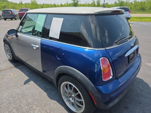 Used 2004 MINI Cooper Hardtop FWD image 9