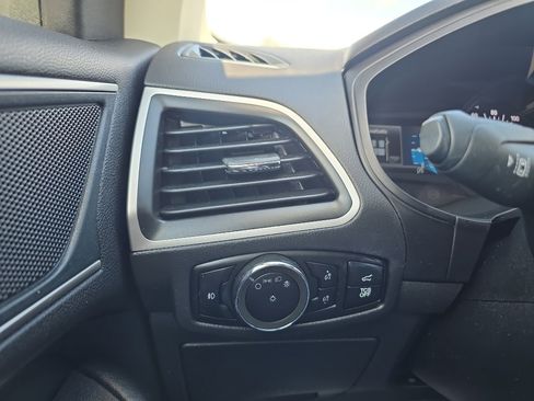 Used 2024 Ford Edge SEL w/ Convenience Package image 21