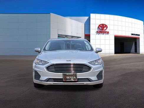 Used 2019 Ford Fusion SE AWD/4WD image 4
