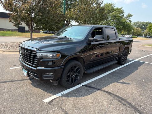 Used 2025 RAM 1500 Laramie w/ Night Edition AWD/4WD image 8