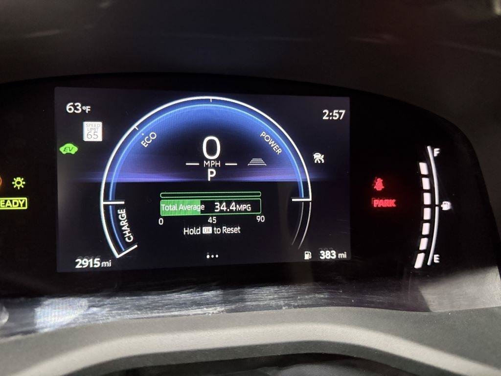 Used 2025 Toyota Camry SE FWD image 15
