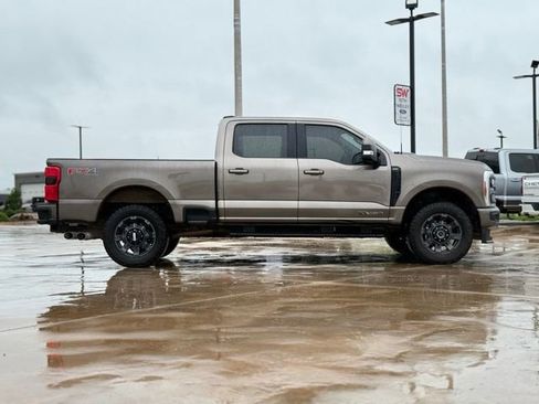 Used 2023 Ford F250 Lariat w/ Sport Appearance Package AWD/4WD image 7