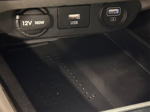 Used 2023 Hyundai Elantra SEL w/ Convenience Package image 39