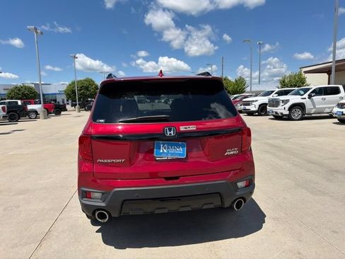 Used 2023 Honda Passport Elite image 6