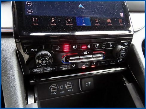 Certified 2023 Jeep Grand Cherokee Overland image 17