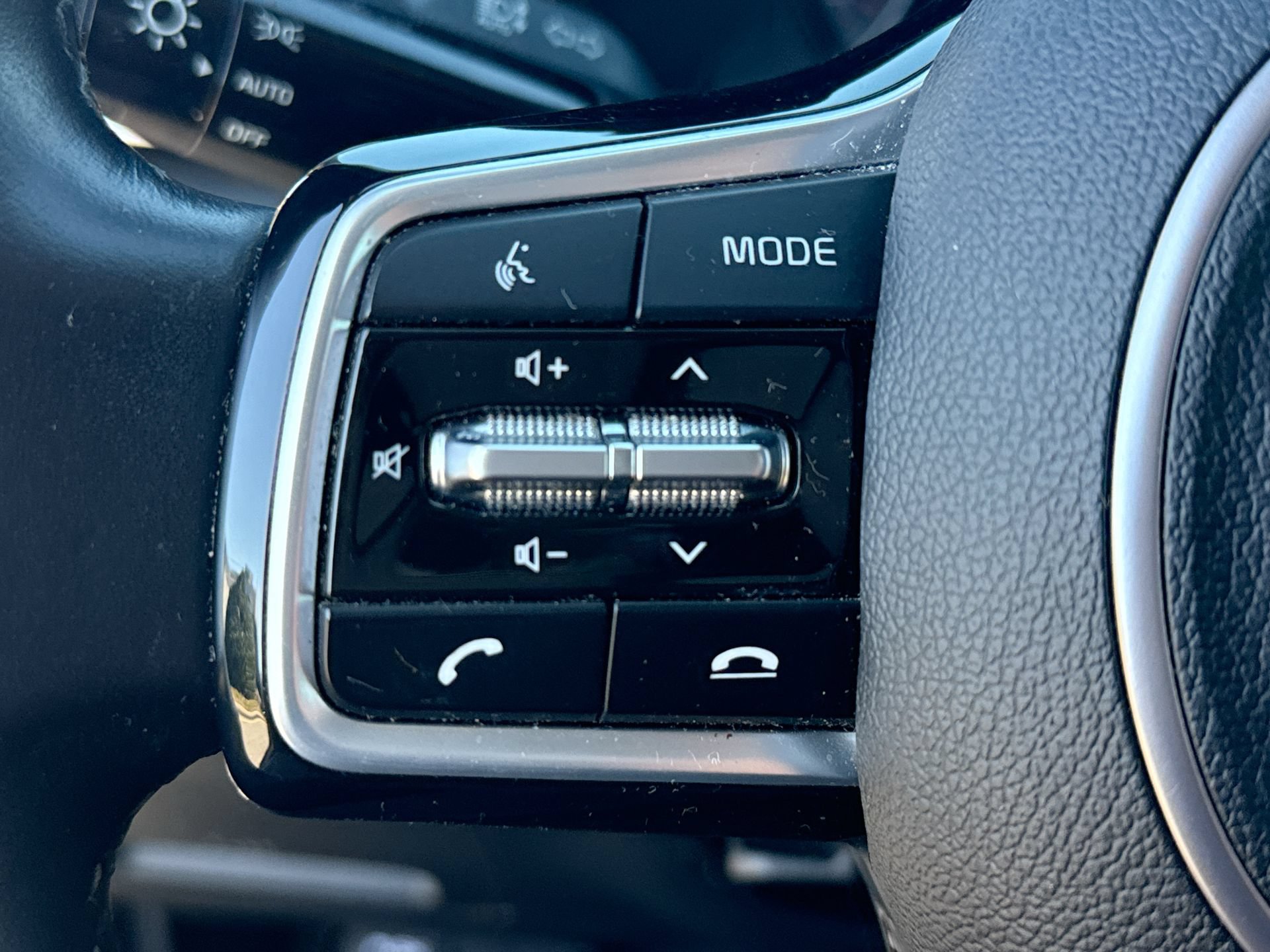 Used 2023 Kia Sorento S w/ Panoramic Sunroof Package FWD image 23