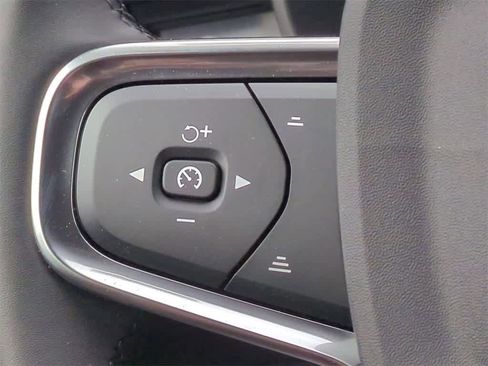 New 2026 Volvo XC40 B5 Ultra w/ Protection Package Premier image 24