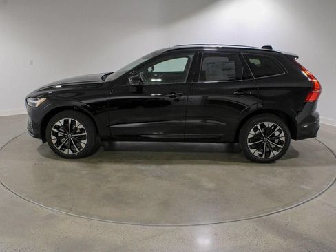 Used 2026 Volvo XC60 B5 Plus w/ Climate Package AWD/4WD image 3