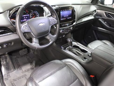 Used 2020 Chevrolet Traverse LT w/ LT Premium Package AWD/4WD image 46