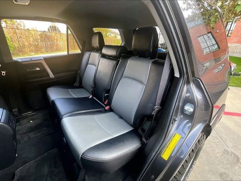 Used 2018 Toyota 4Runner SR5 Premium image 34