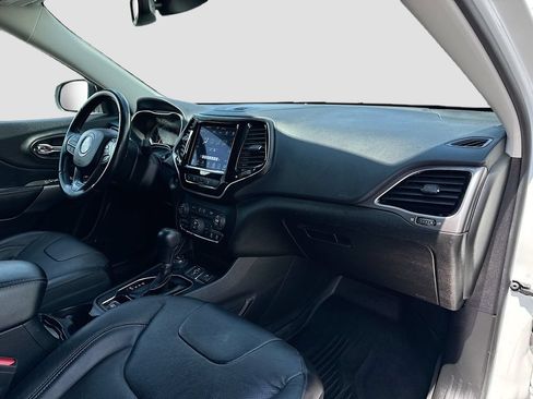 Used 2021 Jeep Cherokee Limited w/ Mopar Interior Package AWD/4WD image 30