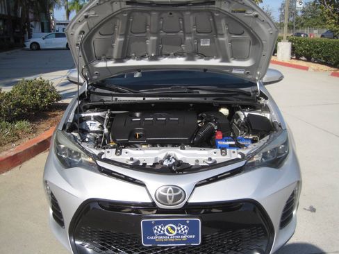 Used 2017 Toyota Corolla SE FWD image 12
