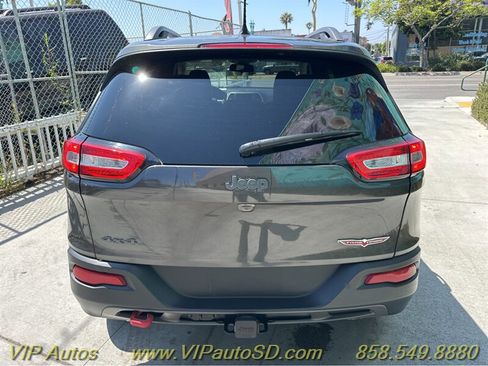 Used 2015 Jeep Cherokee Trailhawk image 12