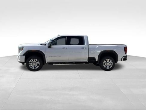 Used 2021 GMC Sierra 3500 Denali w/ Denali Ultimate Package AWD/4WD image 2