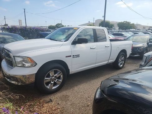 Used 2015 RAM 1500 Big Horn RWD image 3