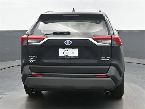 Used 2020 Toyota RAV4 Limited image 5