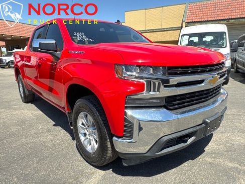 Used 2022 Chevrolet Silverado 1500 LT image 2