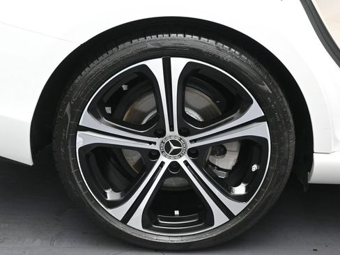 Used 2024 Mercedes-Benz C 300 Sedan image 11
