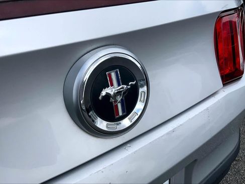 Used 2010 Ford Mustang Premium RWD image 25