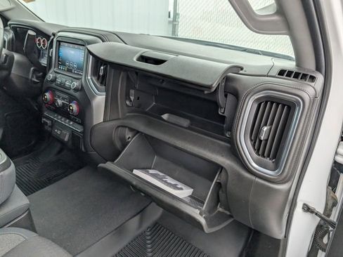 Used 2019 Chevrolet Silverado 1500 LT image 32
