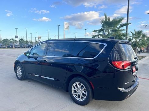 New 2026 Chrysler Voyager LX image 5