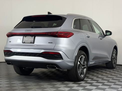 Used 2025 Audi Q5 Premium AWD/4WD image 9