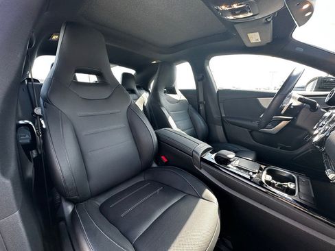 Used 2022 Mercedes-Benz CLA 250 image 29