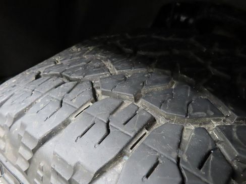 Used 2023 GMC Sierra 2500 Denali w/ Denali Black Diamond Edition image 7