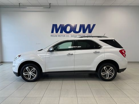 Used 2017 Chevrolet Equinox Premier w/ Enhanced Convenience Package AWD/4WD image 1
