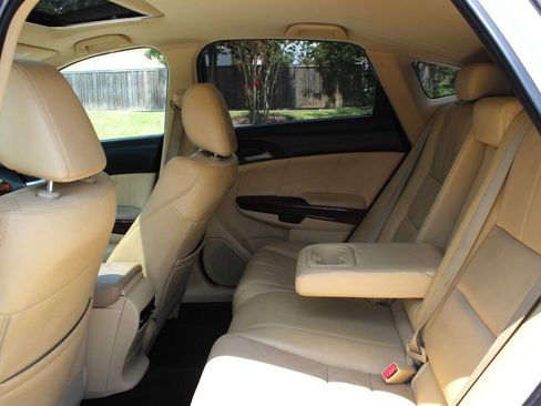 Used 2012 Honda Crosstour EX-L image 10