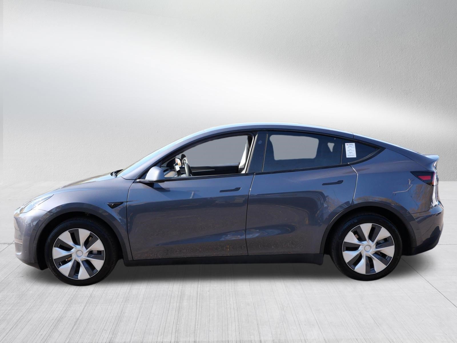 Used 2023 Tesla Model Y Long Range AWD/4WD image 4