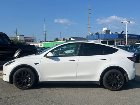 Used 2023 Tesla Model Y Long Range AWD/4WD image 4