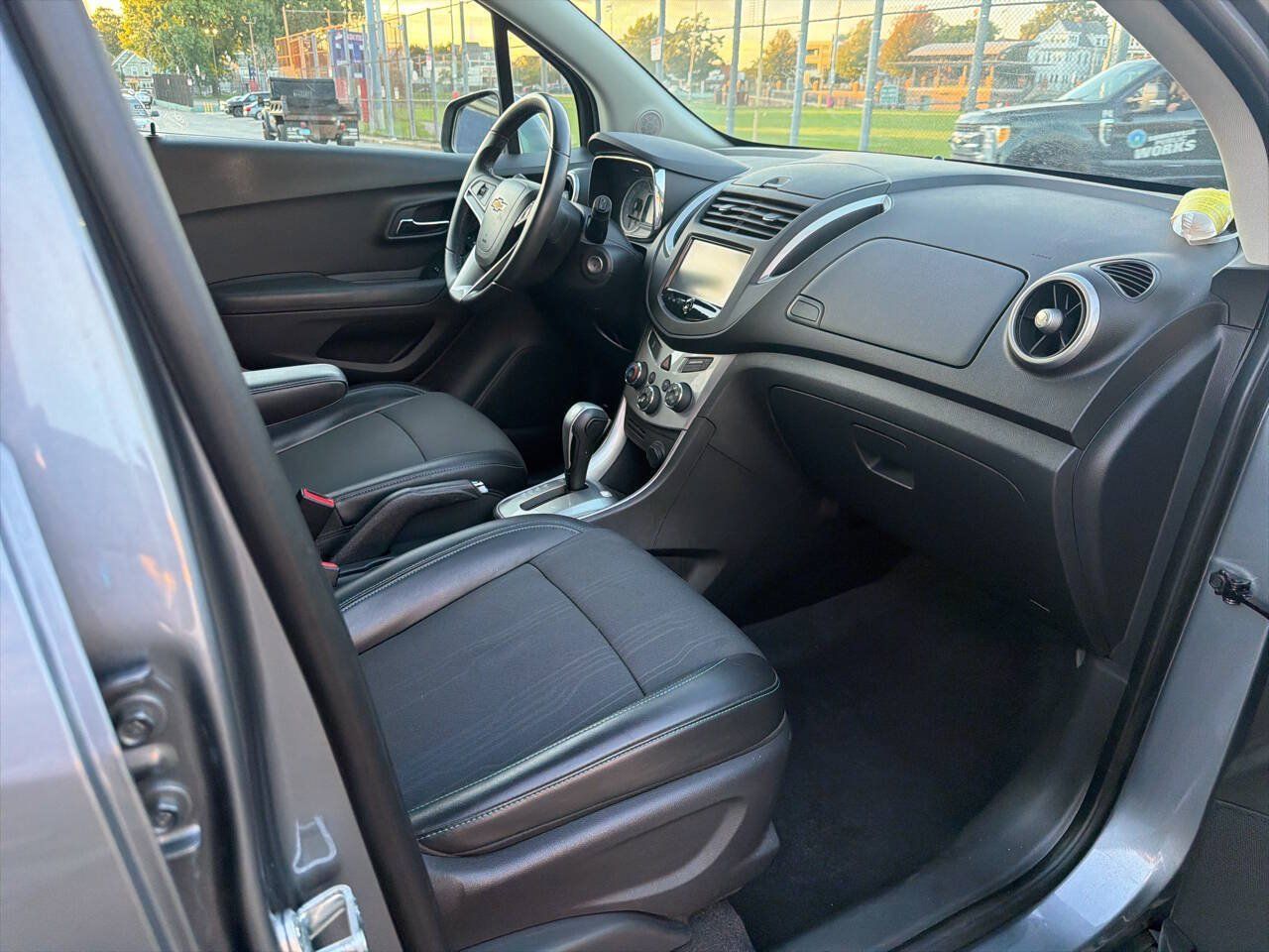 Used 2015 Chevrolet Trax LT w/ LT Plus Package AWD/4WD image 22