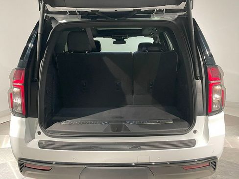 Used 2023 Chevrolet Tahoe Z71 w/ Luxury Package image 4