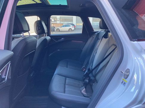 Used 2023 Audi Q4 e-tron Premium Plus w/ Premium Plus image 11