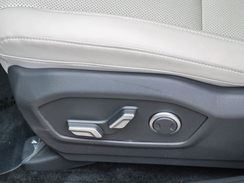 Used 2026 Hyundai Santa Fe SEL FWD image 24